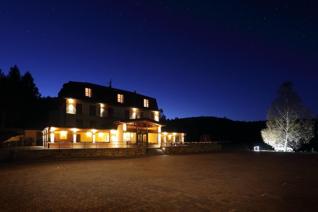 Hotel Ostrov Tisá المظهر الخارجي الصورة