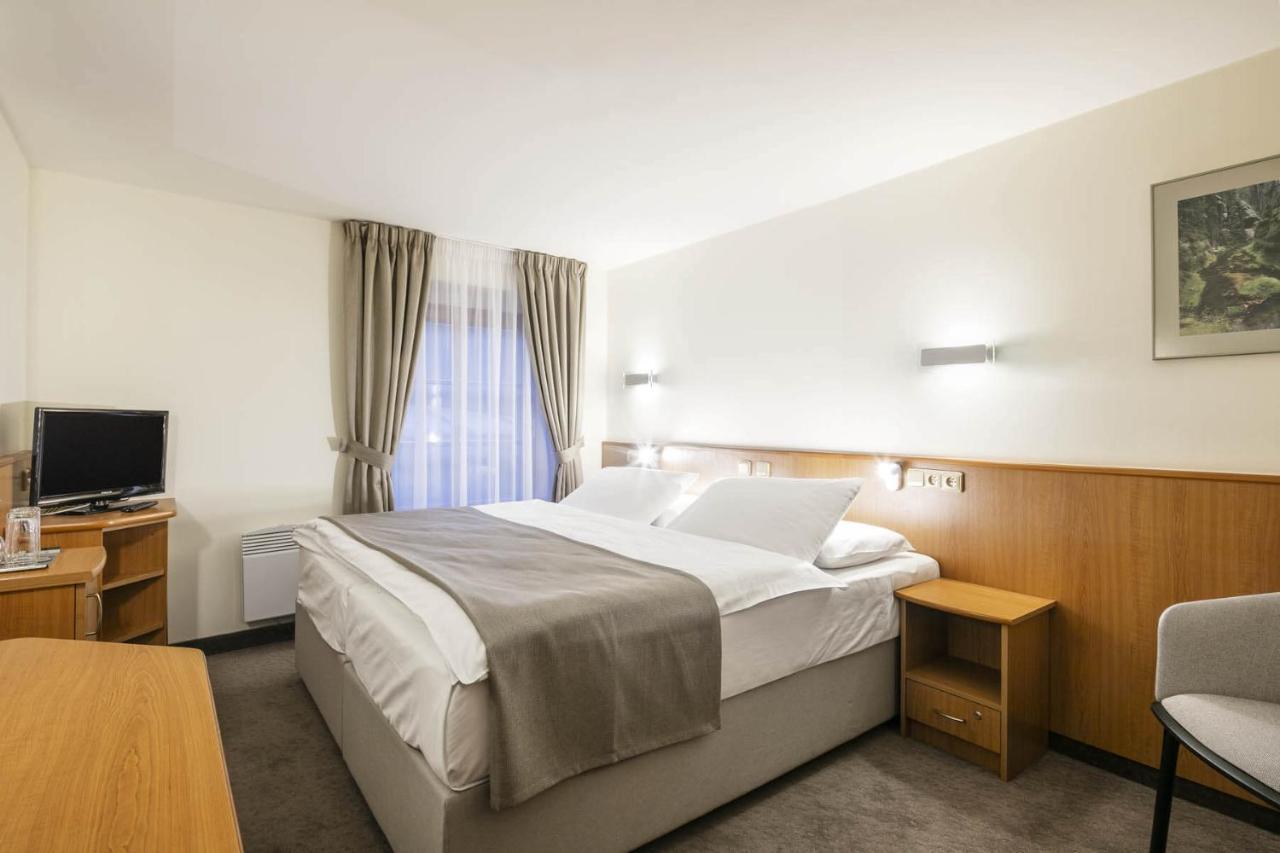 Hotel Ostrov Tisá المظهر الخارجي الصورة